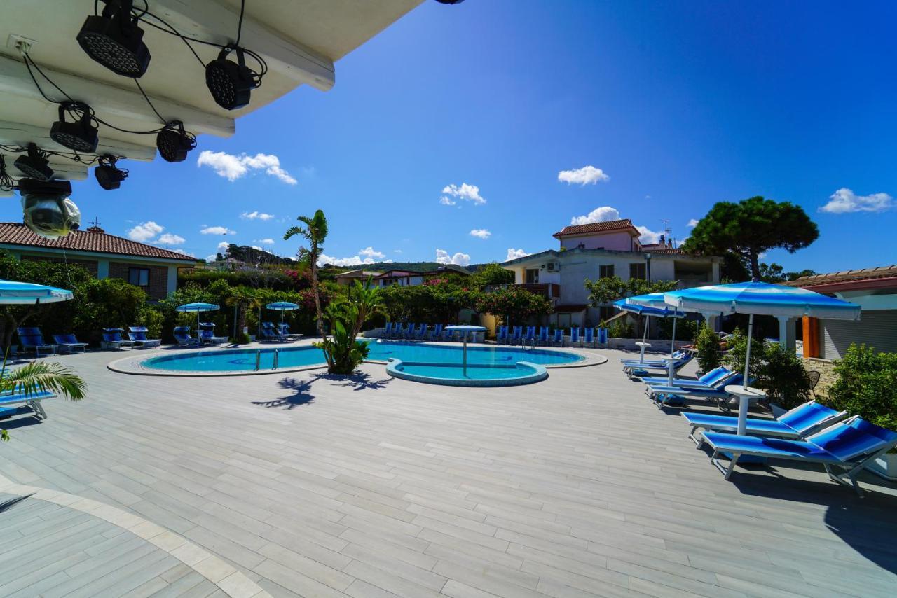 Hotel Residence Le Playe Santa Domenica  Extérieur photo